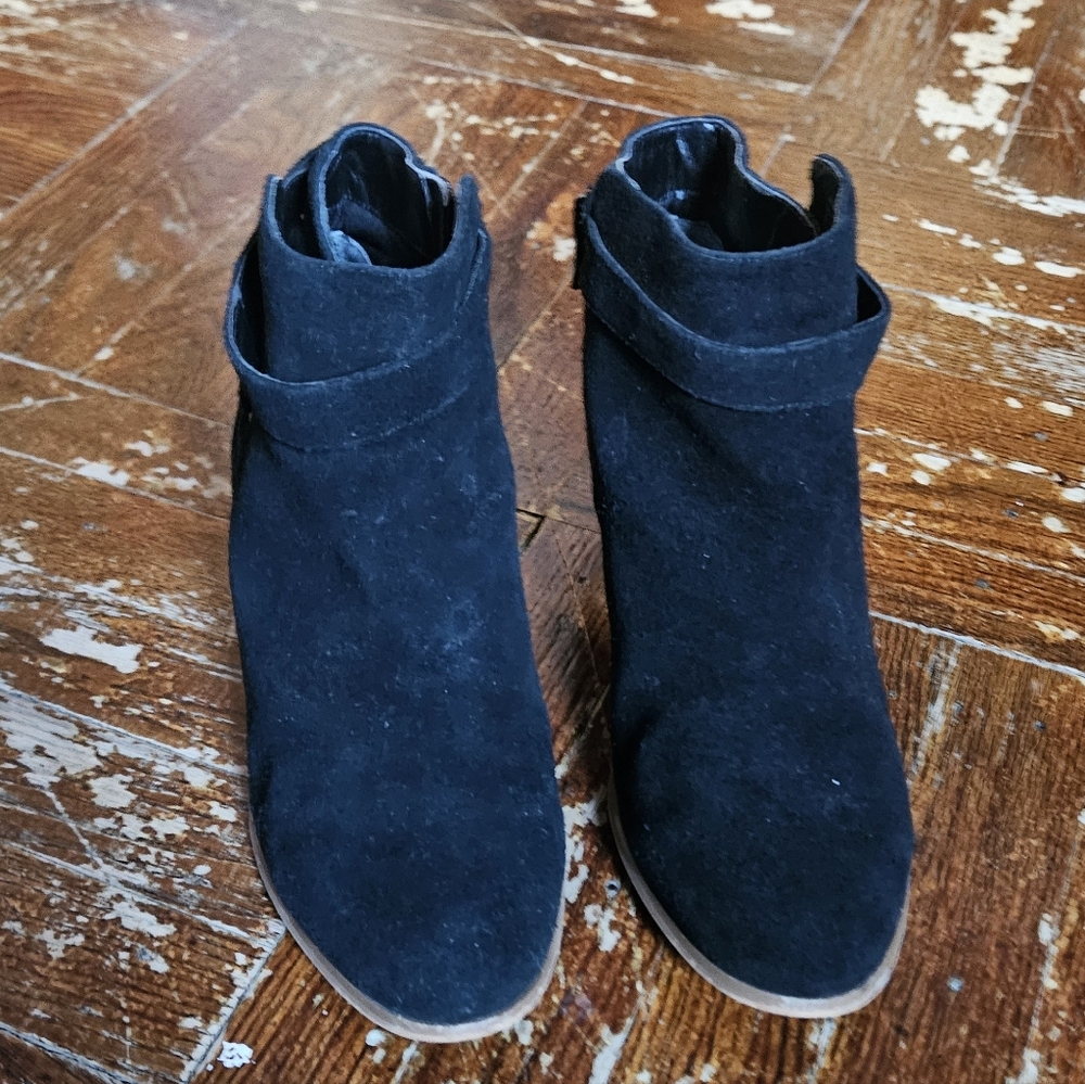 Giani Bernini Black Ankle Booties